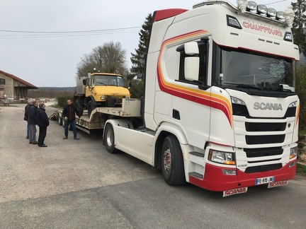 Arrivée de l'Unimog à la gare depuis l'usine Bombardier du Nord