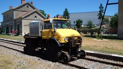 Arrivée de l'Unimog à la gare depuis l'usine Bombardier du Nord
