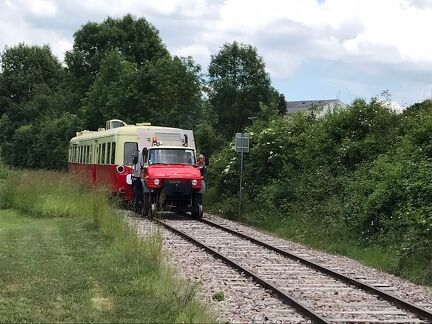 Arrivée de l'Unimog à la gare depuis l'usine Bombardier du Nord